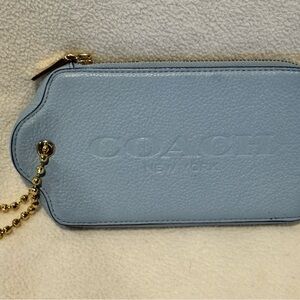 NWOT - Sky Blue Coach Hangtag Leather Wristlet